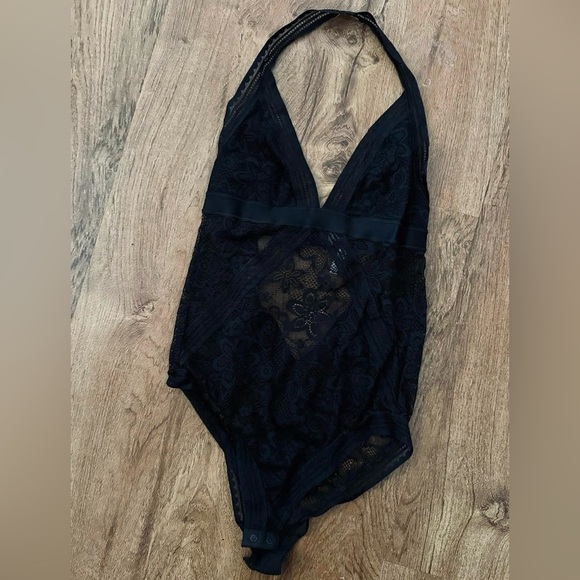 Aerie Black Lace Plunge Bodysuit Valentine’s Day Date Night Sexy Feminine Small - Picture 3 of 5